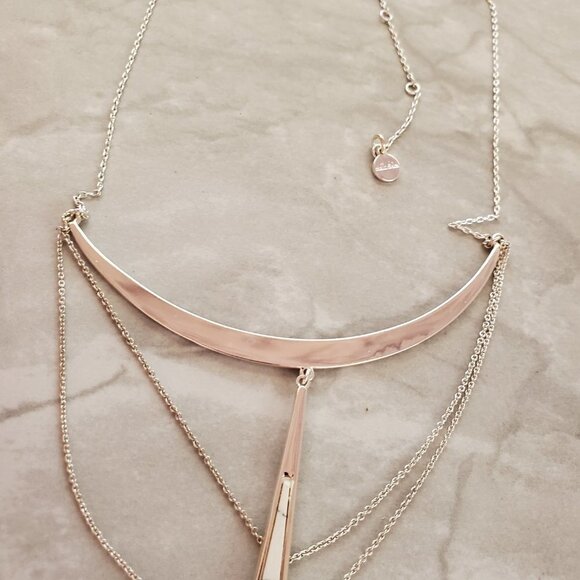 ✨ Stella and Dot Silver Marble Modern Minimalist Pendant Necklace ✨ - Picture 5 of 11